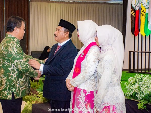Mewakili Pjs Bupati Banggai Pj Sekda Ramli Tongko Hadiri Pelantikan Rektor UML