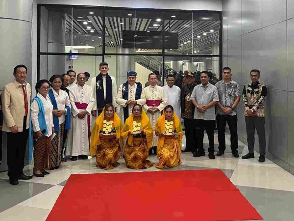 Duta Besar Vatikan Mgr. Piero Pioppo Kunjungi Kota Palu, Disambut Hangat oleh Kejati Sulteng