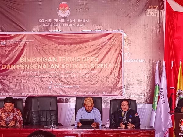 KPU Banggai Adakan Bimtek DPTb dan Pengenalan Aplikasi Sirekap