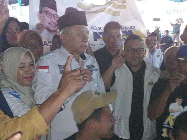 Desa Tangkian Larut dalam Haru, Orasi Amirudin Menggugah Kenangan dan Air Mata Warga
