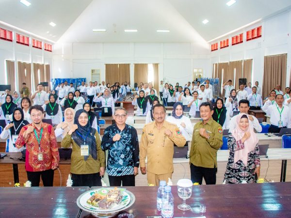 Mewakili Pjs Bupati Banggai Staf Ahli Bupati Mojiono Membuka Ujian Kedinas antara Tingkat I Dan II