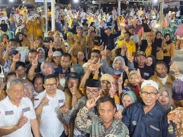 Kampanye AT-FM di Batui Dihadiri Lautan Manusia, Sambut Teriakan Dukung Program Berkelanjutan