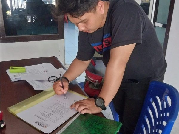 Kembali Masukkan Laporan, Tim Hukum Relawan AT-FM Kritik,  Bawaslu Banggai yang Dinilai Kurang Tegas”