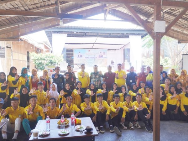 Pjs. Bupati Banggai Resmi Kukuhkan Forum Anak Daerah dan Sosialisasi Peningkatan Kualitas Hidup Anak