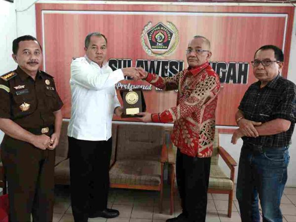 Kunjungan Kajati Sulteng ke PWI Sulteng: Dorong Kolaborasi dalam Penegakan Hukum