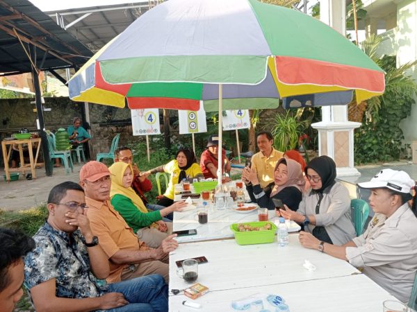 Rapat Koalisi Relawan : Tetap Semangat Berjuang Menangkan Erwin Sahid