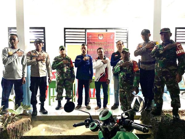 Jelang Pungut Suara Pilkada 2024, Polsek Batui dan Koramil Jaga Ketat Kantor PPK