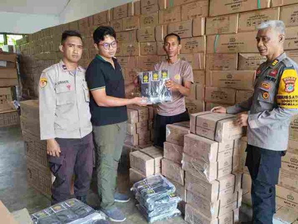 Satgas Banops OMPT Salurkan Logistik Petugas Pengamanan TPS