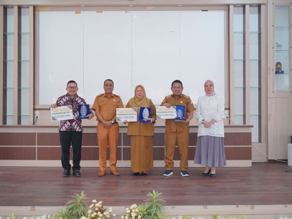 Bupati Amirudin, Dalam Memimpin Kabupaten Banggai, Meraih Indeks Inovasi Tertinggi di Sulawesi Tengah