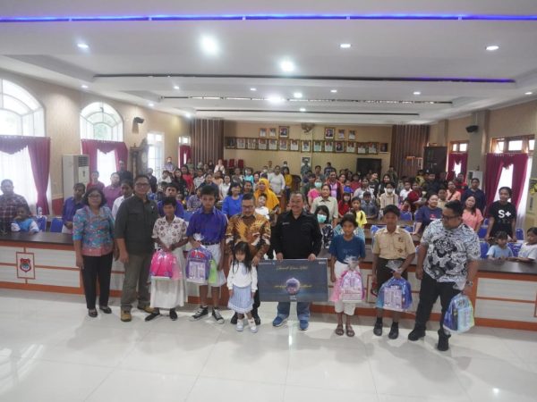 Sinergi Pemkab Banggai Melalui Dinas Sosial dan BNI Cabang Luwuk, Bagi Kebahagiaan Natal Untuk Pendidikan Anak di Banggai
