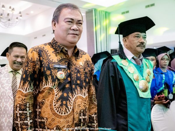 Pj Sekda Banggai Ramli Tongko Hadiri Wisuda XXII Unismuh Luwuk Tahun 2024