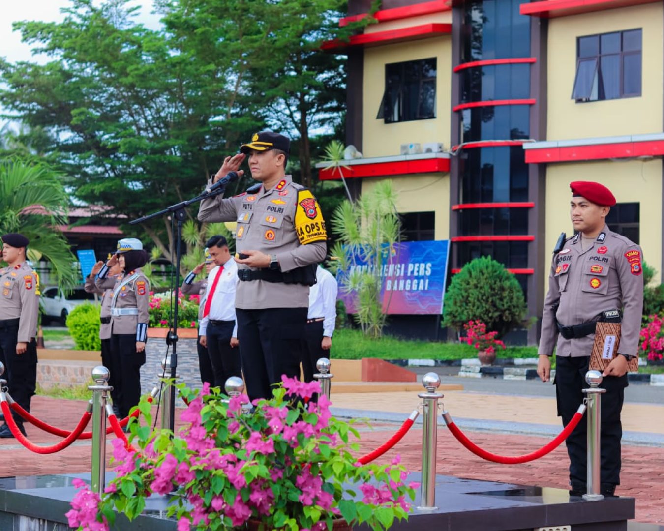 Kapolres Banggai Apresiasi Keamanan Natal dan Tahun Baru : Ucapkan Terima Kasih kepada Masyarakat dan Anggota