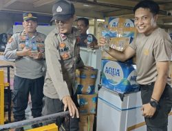 Anggota KP3 Pelabuhan Luwuk Gagalkan Penyelundupan Ratusan Botol Cap Tikus di Pelabuhan Rakyat Luwuk
