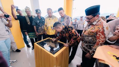 Bupati Amirudin Resmikan Kantor Camat Toili Jaya, Dukung Peningkatan Pelayanan Publik