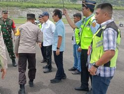 Kapolres Banggai di Wakili Kabagren Sambut Kedatangan Menkes RI Bersama Rombongan di Bandara