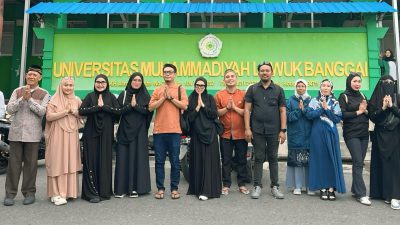 Alumni FISIP Unismuh 2007 Berbagi Berkah di Bulan Ramadhan, Bagikan 500 Paket Takjil
