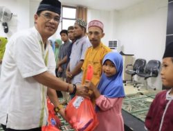 Hadiri Festival Ramadhan, Asisten I Azis Tombolotutu Bagi Paket Sembako