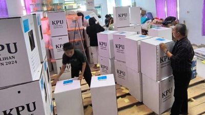 Perakitan Kotak Suara PSU KPU Banggai Mulai Besok Lakukan Packing