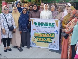 Winners Bagi-Bagi Takjil Di Bulan Suci Ramadhan