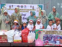 Murid TK Negeri Pembina dan TK KB Kartika Kompi C Berbagi Takjil di Bulan Ramadhan 1446 Hidjriah 2025