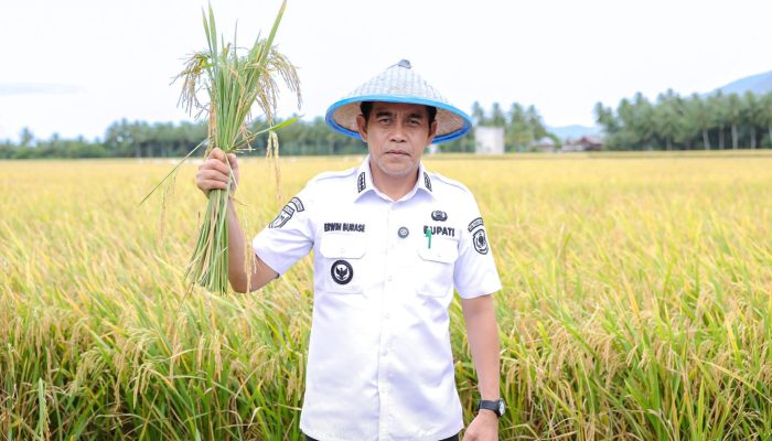 Bupati Parimo Dorong Petani Berinovasi Untuk Kesejahteraan