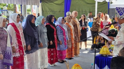 Dikukuhkan Gubernur Sulteng, Hestiwati Nanga Jadi Bunda Literasi Parigi Moutong