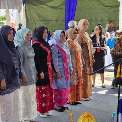 Dikukuhkan Gubernur Sulteng, Hestiwati Nanga Jadi Bunda Literasi Parigi Moutong