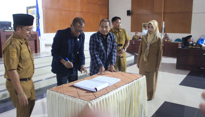 Rapat Paripurna DPRD Parigi Moutong Bahas Laporan Pansus Belanja Daerah dan Penyerahan e-Pokir 2027