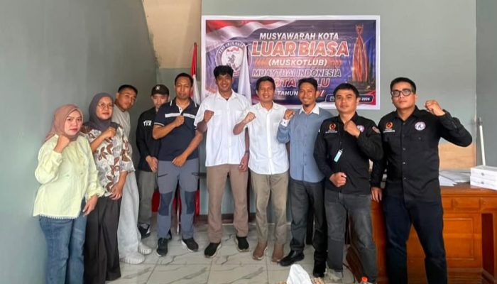 ROSIHAN H. THAMRIN TERPILIH SECARA DEMOKRATIS PIMPIN MUAYTHAI INDONESIA KOTA PALU